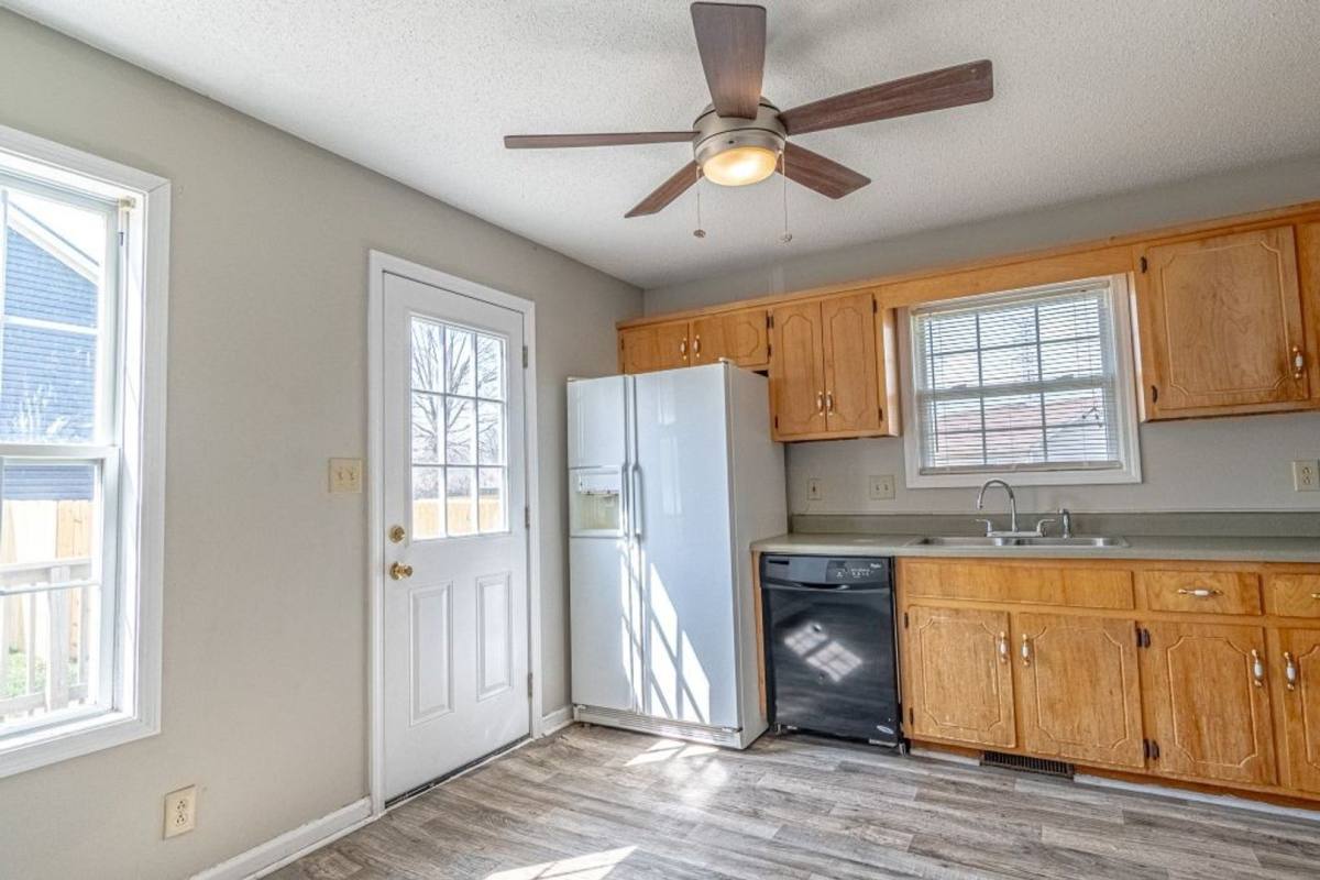 House for rent at 1805 Harbor Dr, Oak Grove, KY 42262