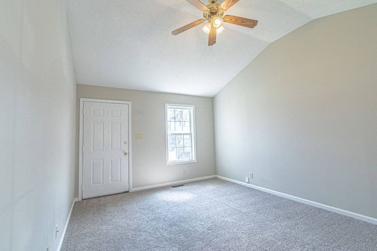House for rent at 1805 Harbor Dr, Oak Grove, KY 42262