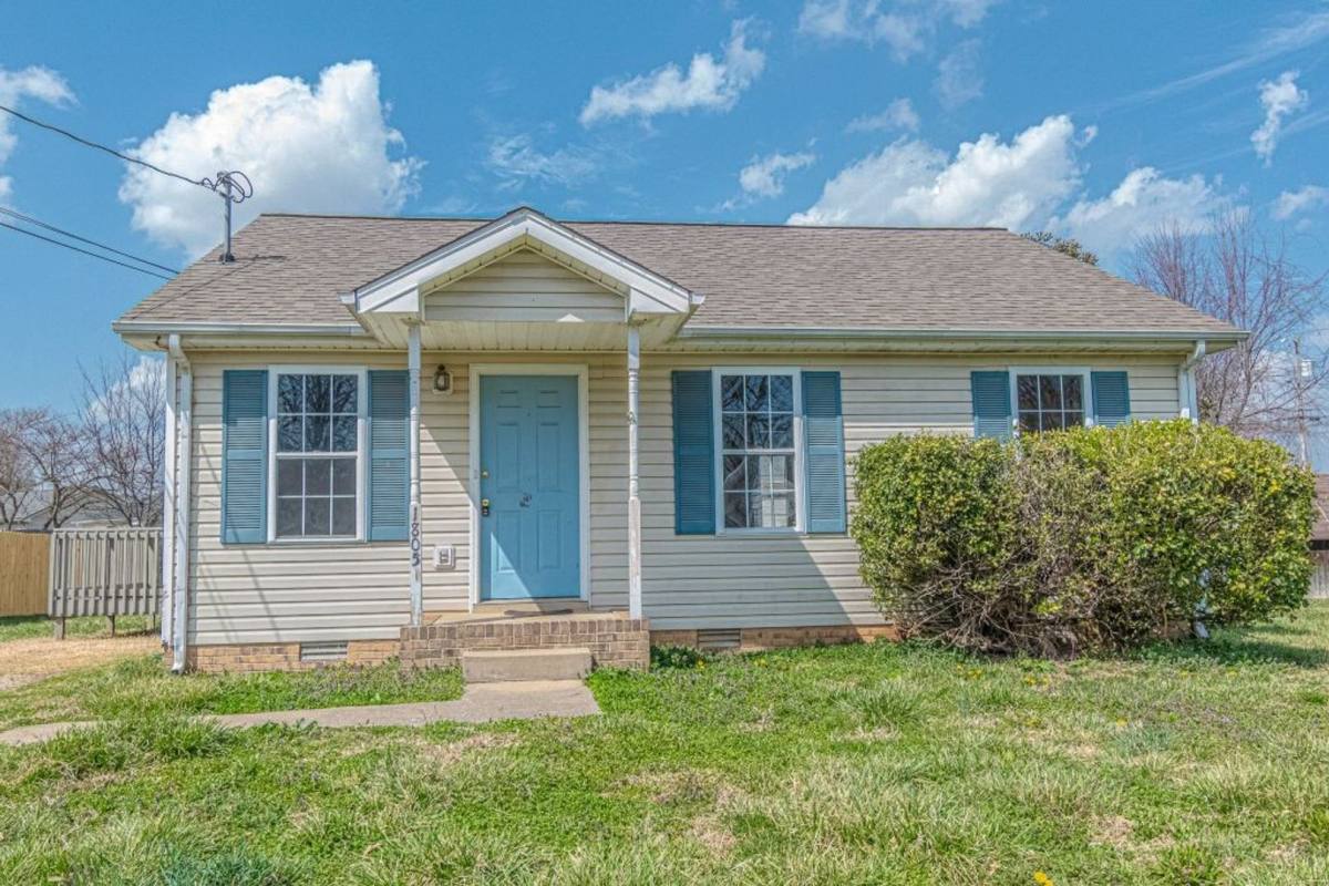 House for rent at 1805 Harbor Dr, Oak Grove, KY 42262