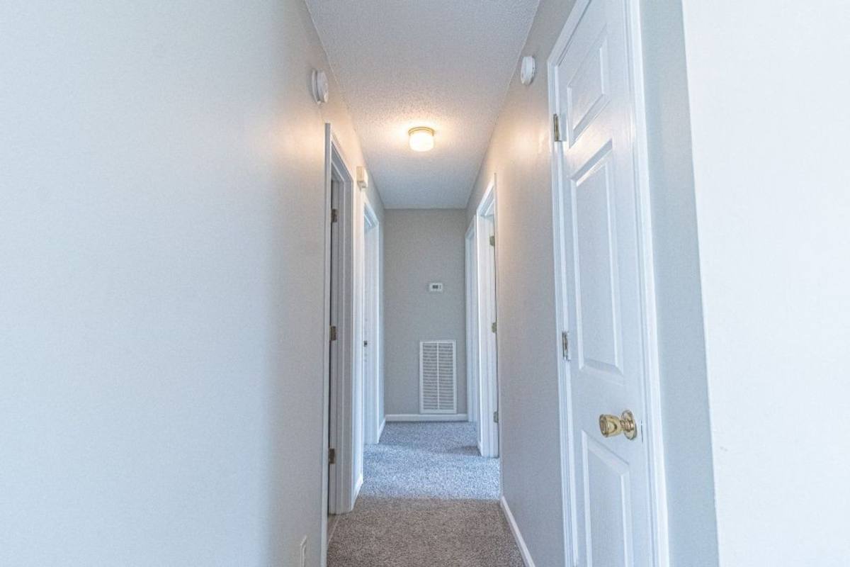 House for rent at 1805 Harbor Dr, Oak Grove, KY 42262