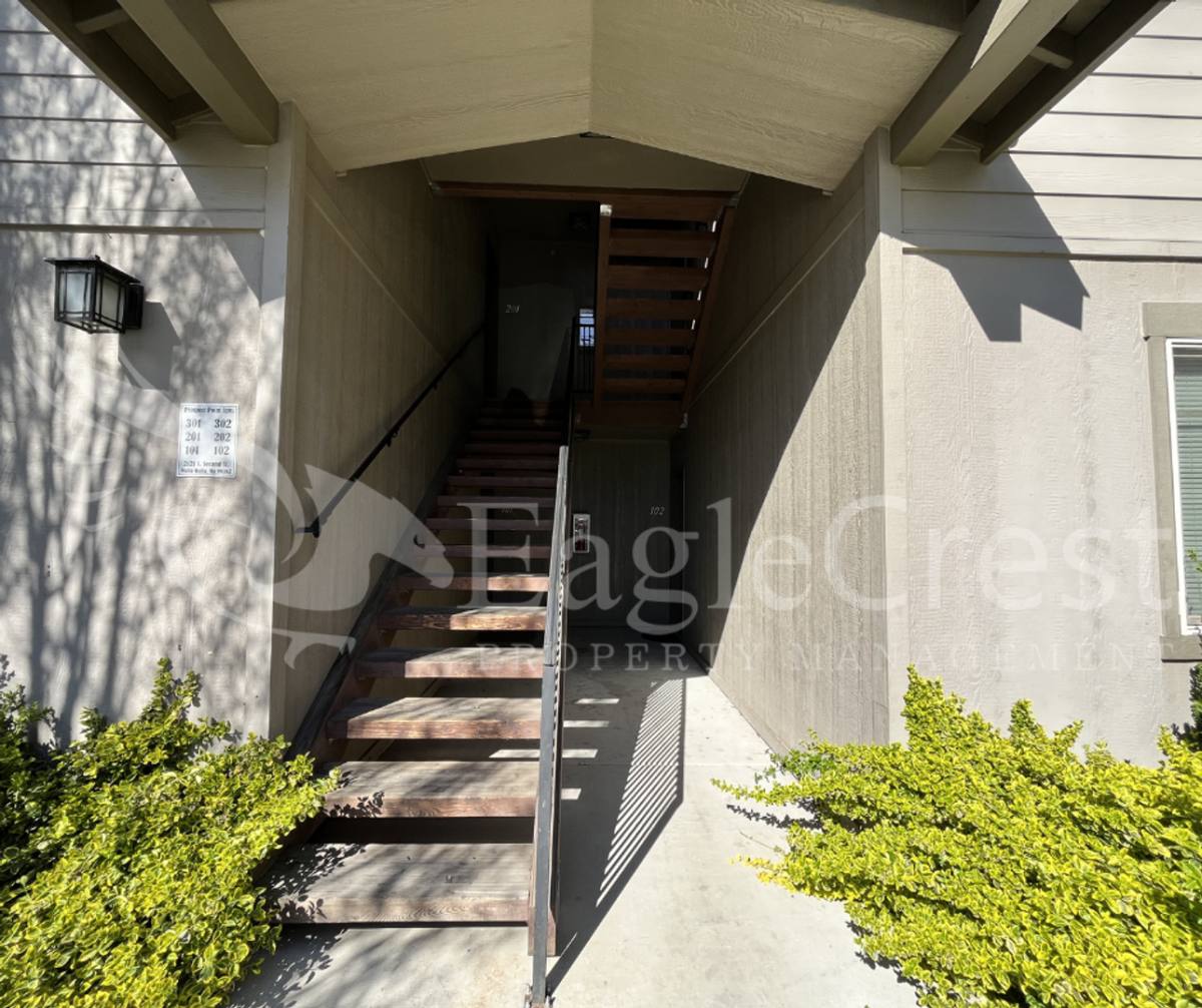 Apartment for rent at 2121 S 2nd Ave, Walla Walla, WA 99362