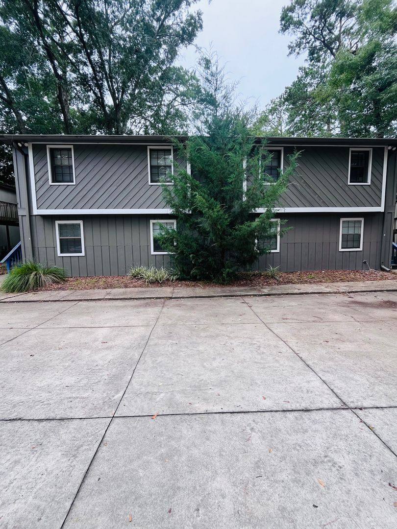 Apartment for rent at 2012 Bradford Court, Tallahassee, FL 32303