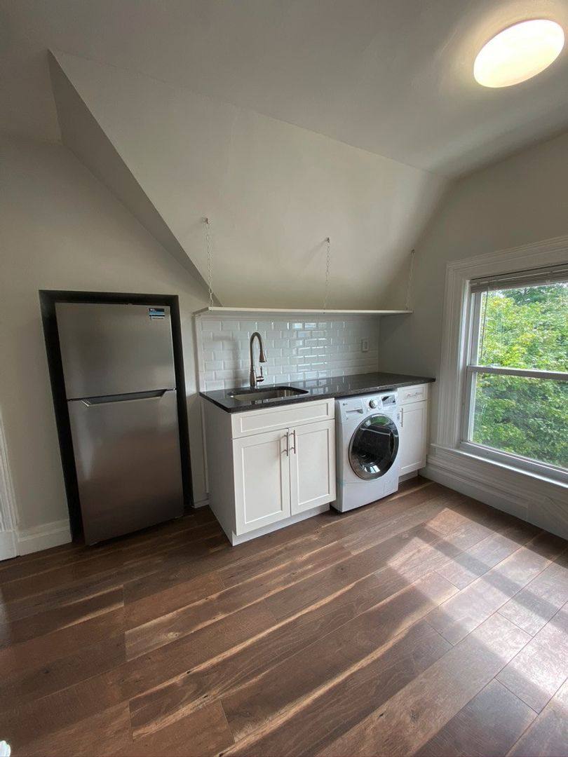 Apartment for rent at 102 S Broadway, Tarrytown, NY 10591