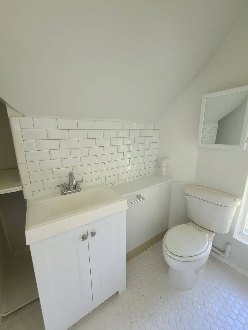 Apartment for rent at 102 S Broadway, Tarrytown, NY 10591