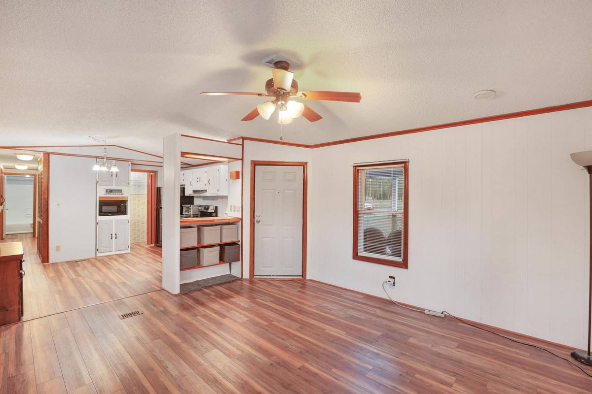 House for rent at 312 Queens Rd, Hubert, NC 28539