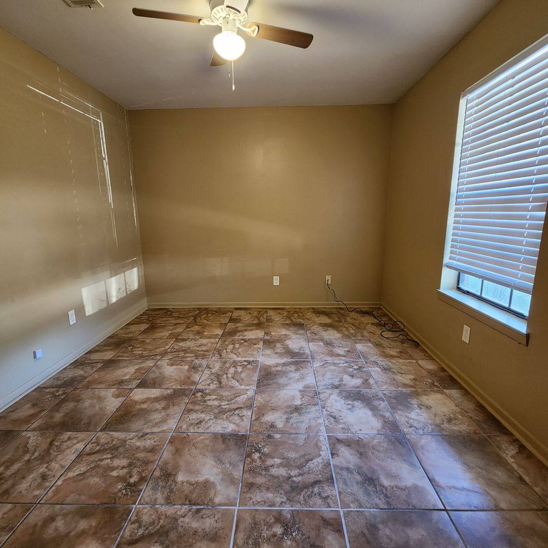 Apartment for rent at 318 Houston St, Nacogdoches, TX 75961