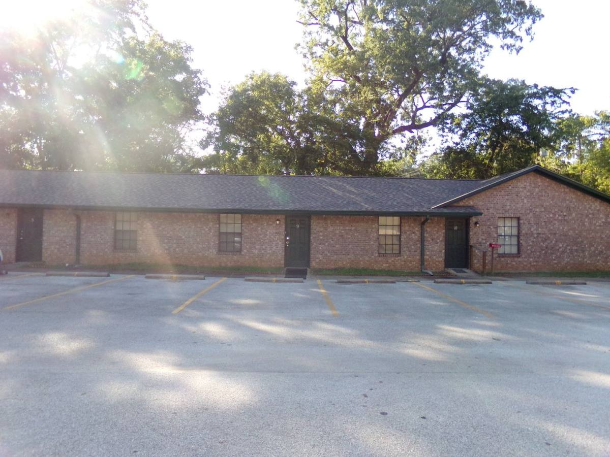 Apartment for rent at 318 Houston St, Nacogdoches, TX 75961