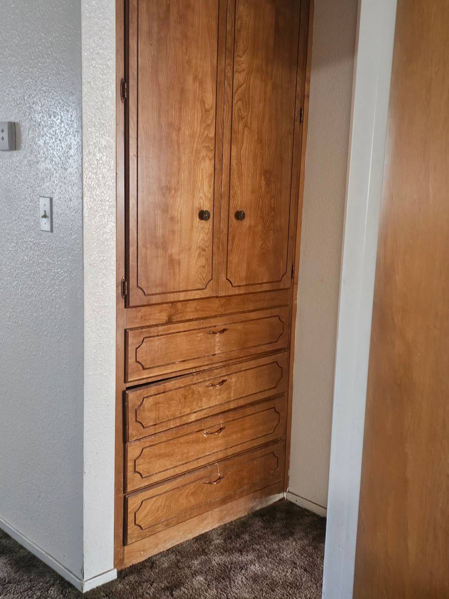 Apartment for rent at 1090 N Bates Ave, Dinuba, CA 93618