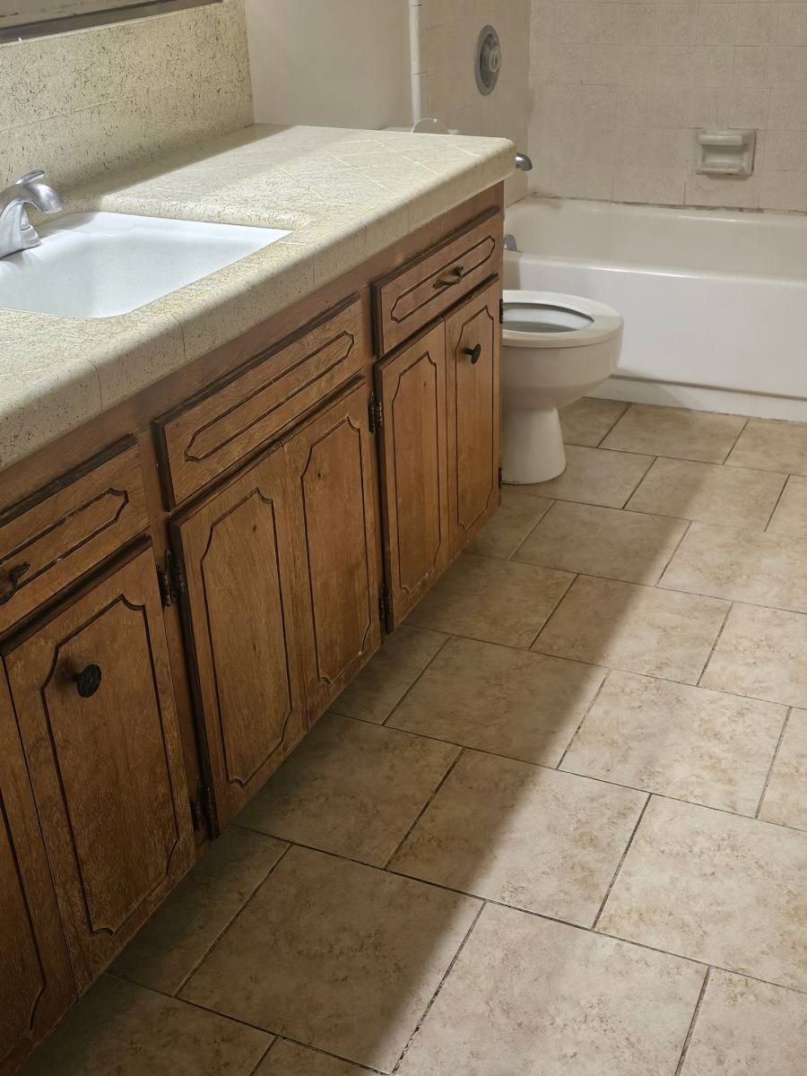 Apartment for rent at 1090 N Bates Ave, Dinuba, CA 93618