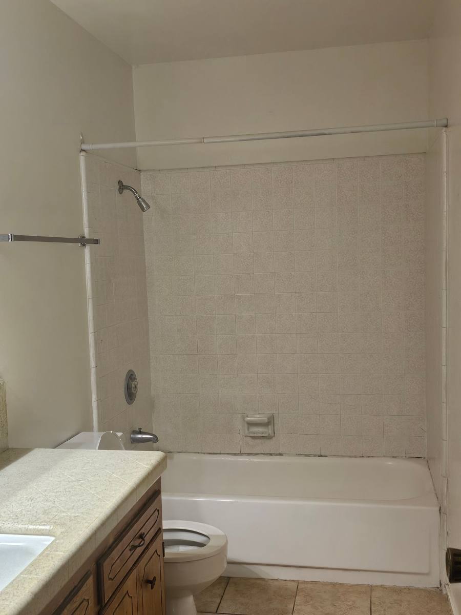 Apartment for rent at 1090 N Bates Ave, Dinuba, CA 93618