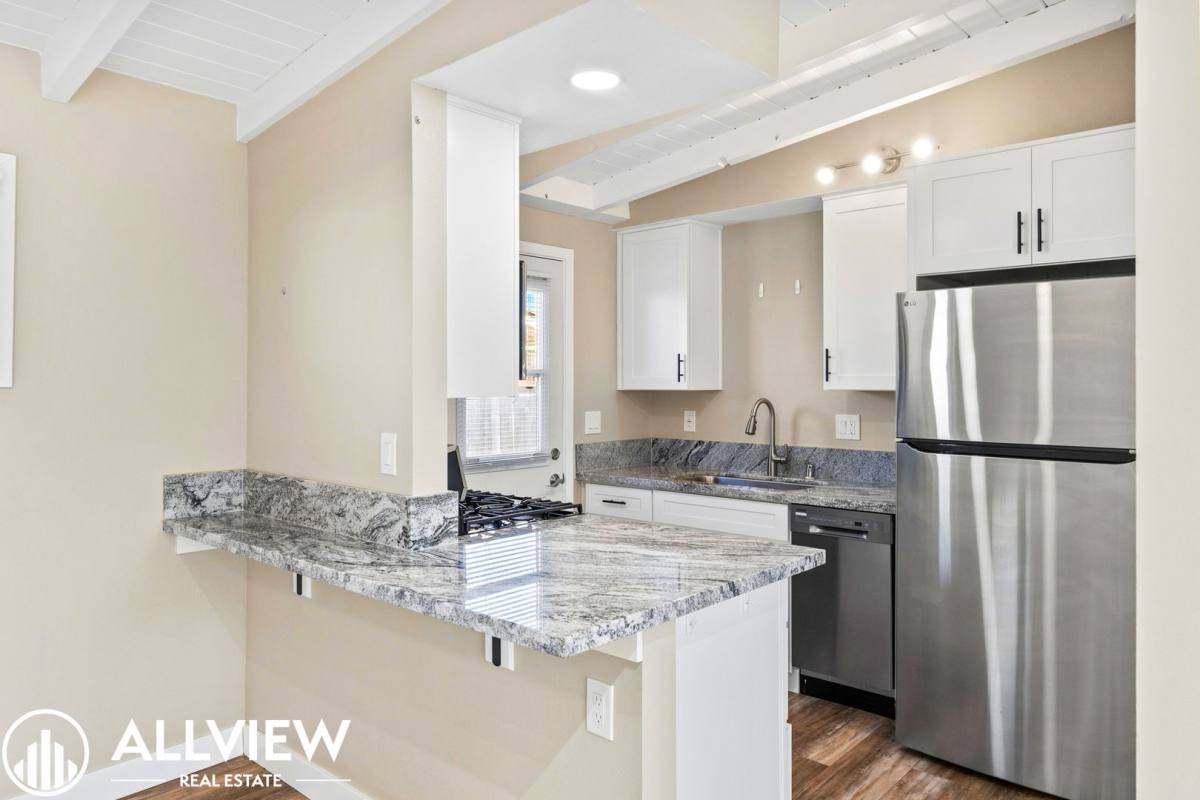 Apartment for rent at 314 Ogle St, Costa Mesa, CA 92627