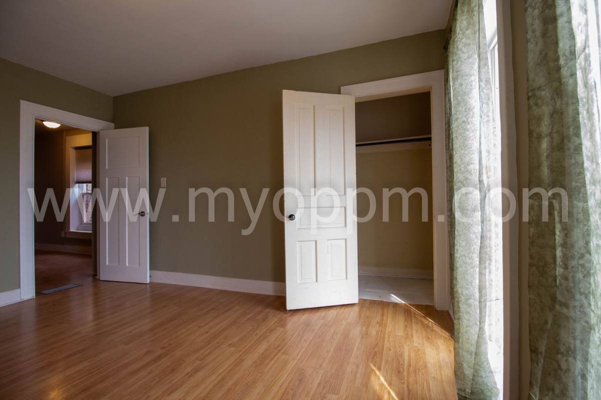 Apartment for rent at 1322 1324 S, Omaha, NE 68108