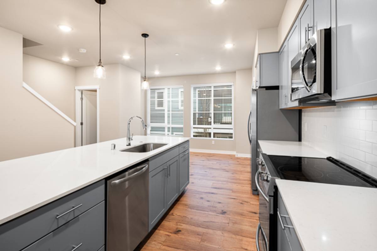 Townhouse for rent at 6636 NE 188th Court, Kenmore, WA 98028