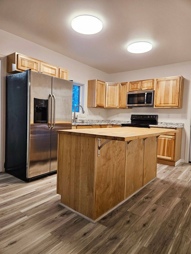 Apartment for rent at 3725 Dubia Rd, North Pole, AK 99705