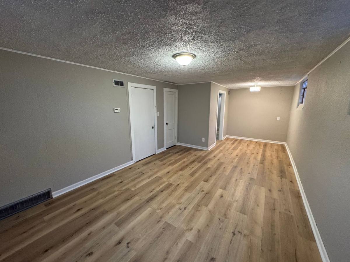 Apartment for rent at 941 Sheridan, Salina, KS 67401