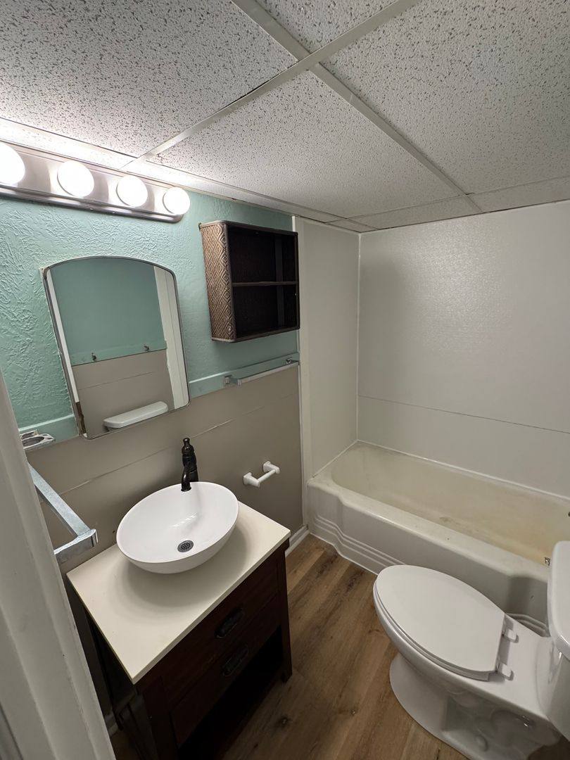 Apartment for rent at 941 Sheridan, Salina, KS 67401