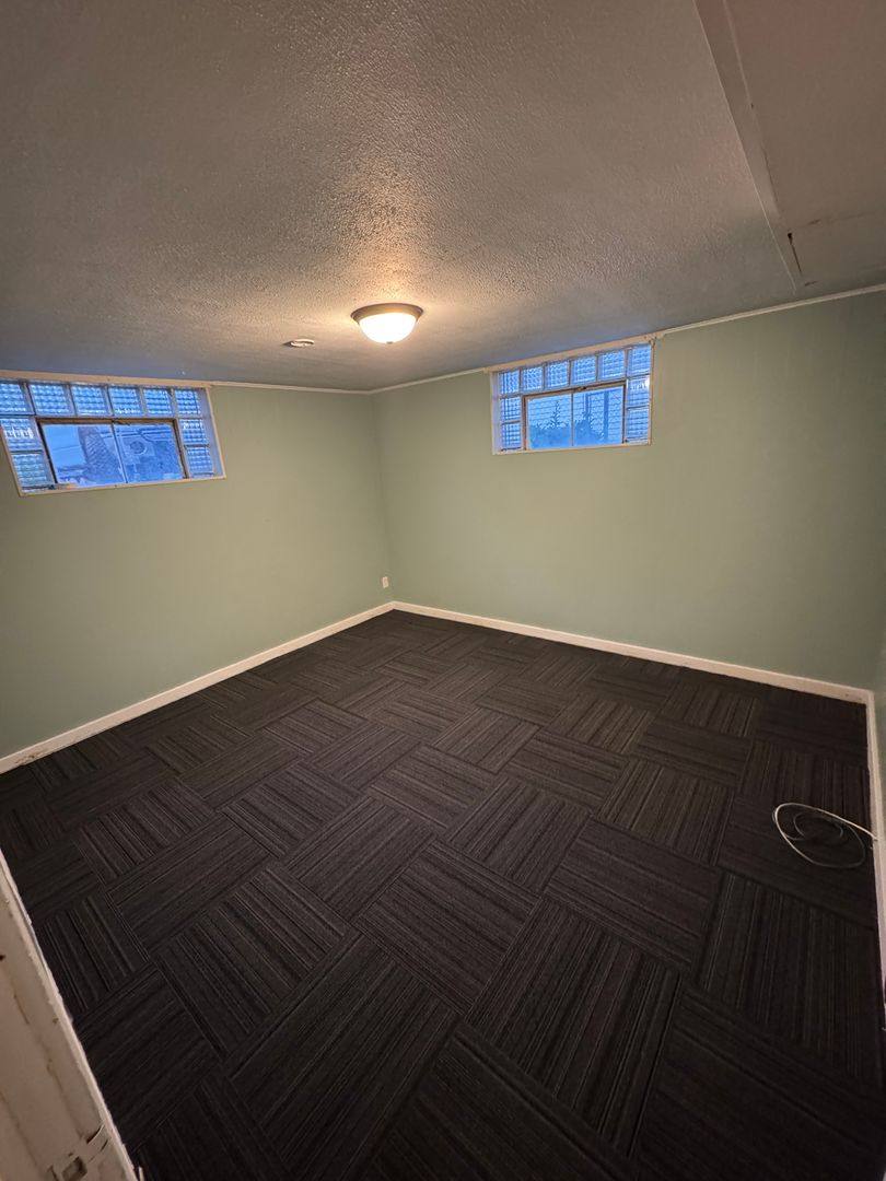 Apartment for rent at 941 Sheridan, Salina, KS 67401