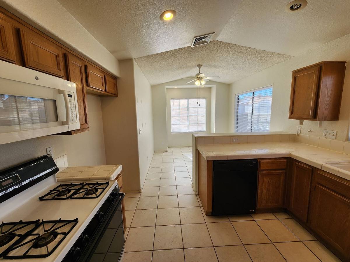 House for rent at 1720 Navarre Lane, Henderson, NV 89014