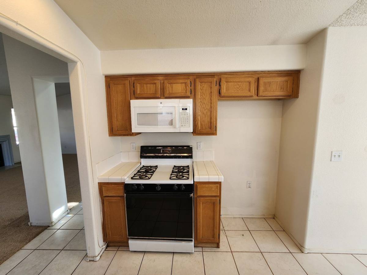 House for rent at 1720 Navarre Lane, Henderson, NV 89014