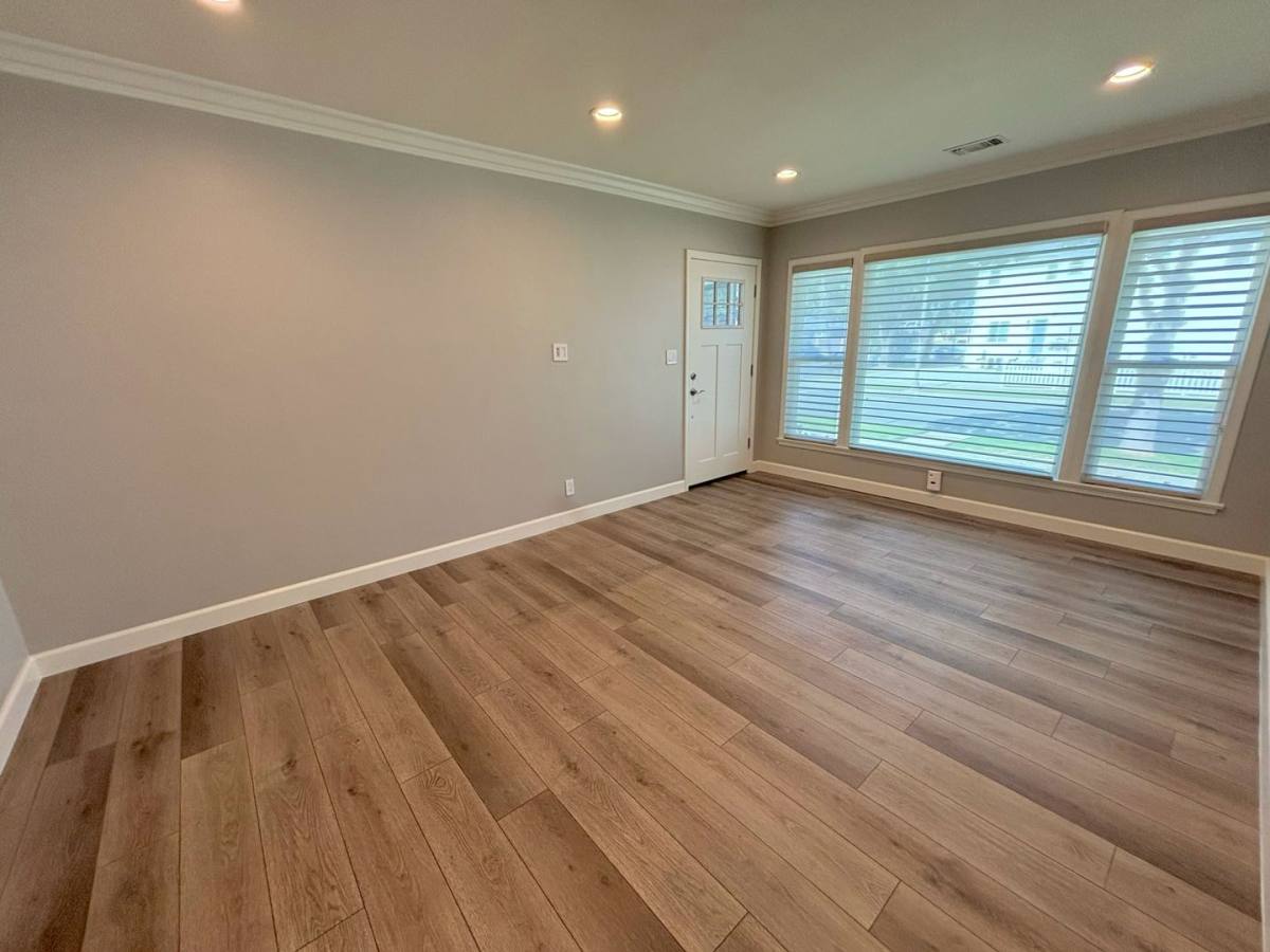 Apartment for rent at 5502 Adenmoor Ave, Lakewood, CA 90713