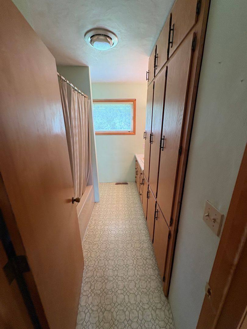 House for rent at 32506 320th St, New Hartford, IA 50660