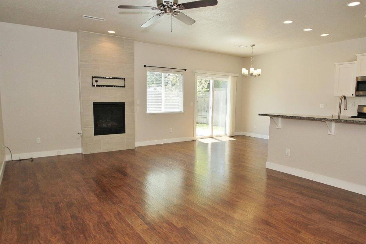 Townhouse for rent at 5052 N Alworth St, Garden City, ID 83714