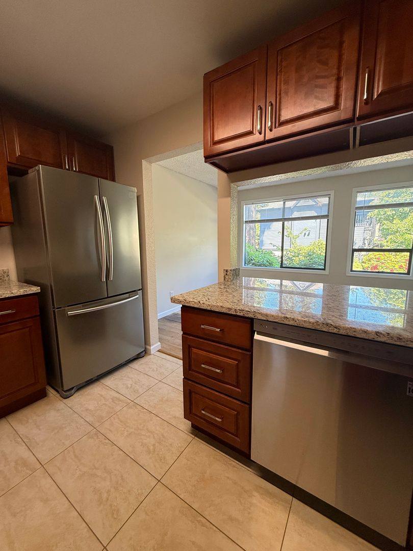 Condo for rent at 18606 52nd Ave W, Lynnwood, WA 98037