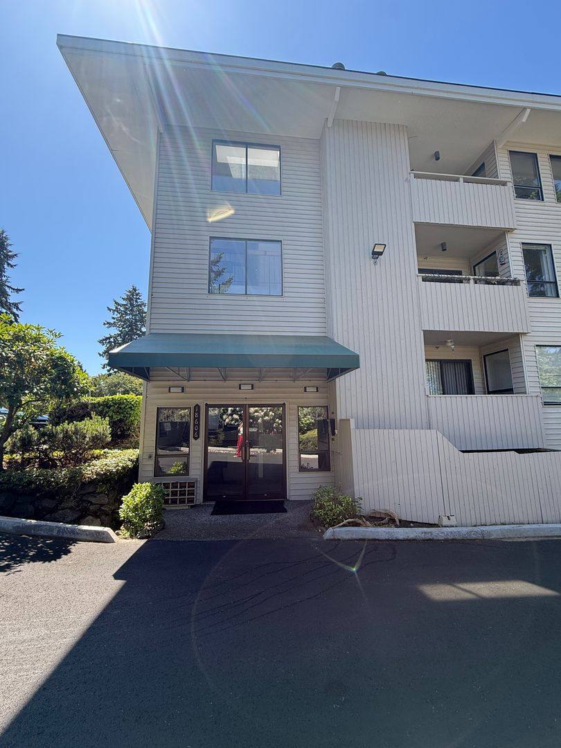 Condo for rent at 18606 52nd Ave W, Lynnwood, WA 98037