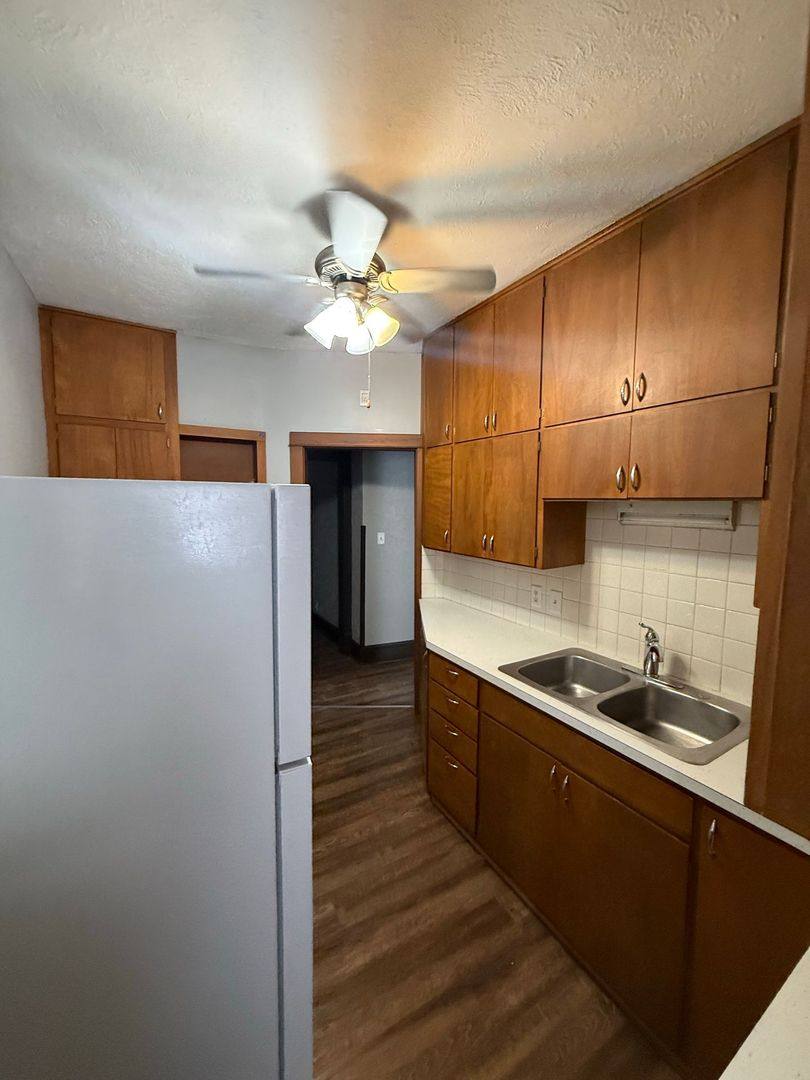 Apartment for rent at 1735 M St, Lincoln, NE 68508