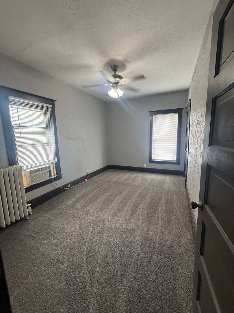 Apartment for rent at 1735 M St, Lincoln, NE 68508