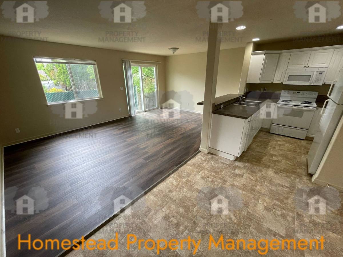 Townhouse for rent at 400-468 Catron St, Monmouth, OR 97361