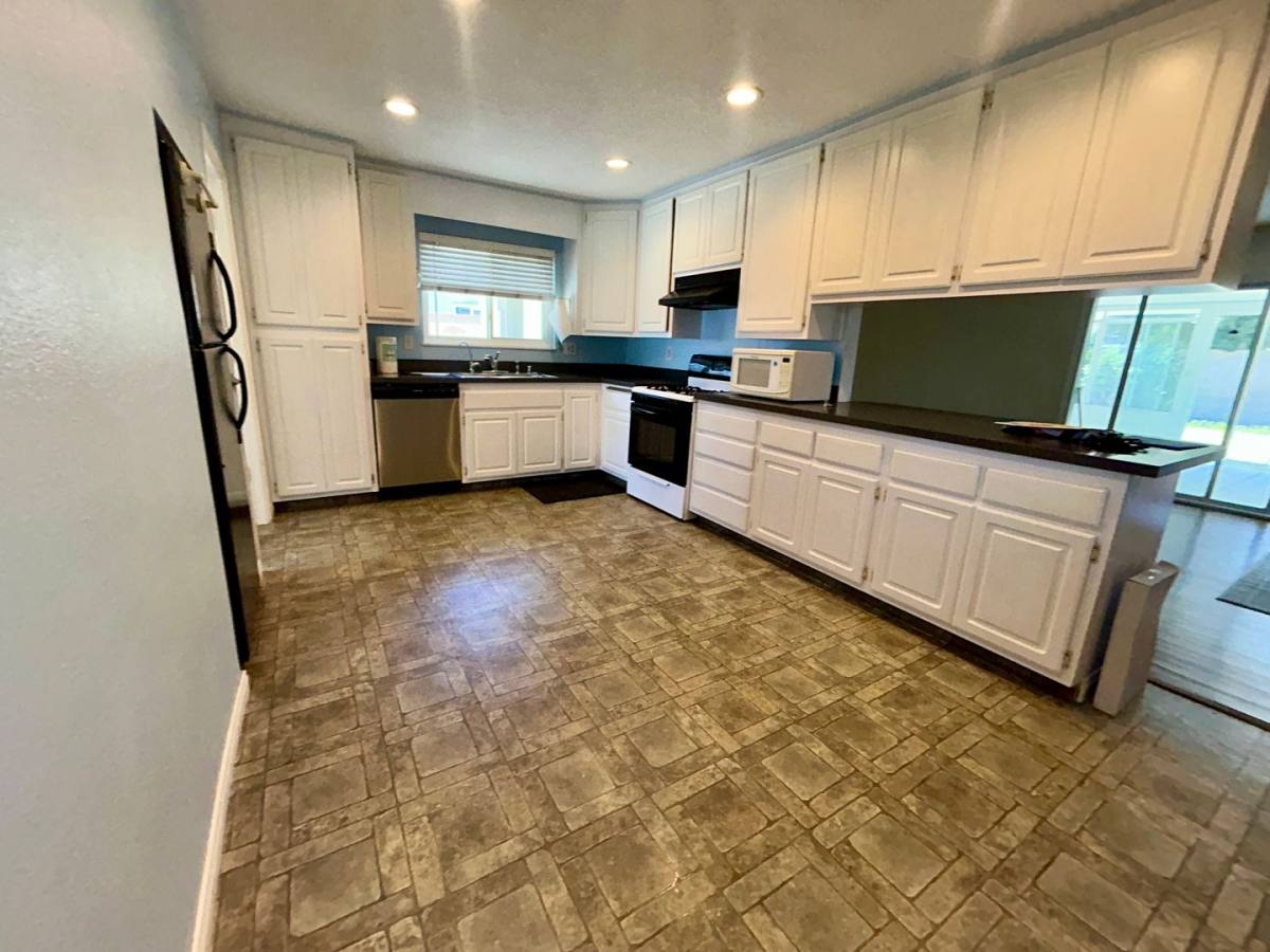 House for rent at 5572 Nevada Dr, Huntington Beach, CA 92647