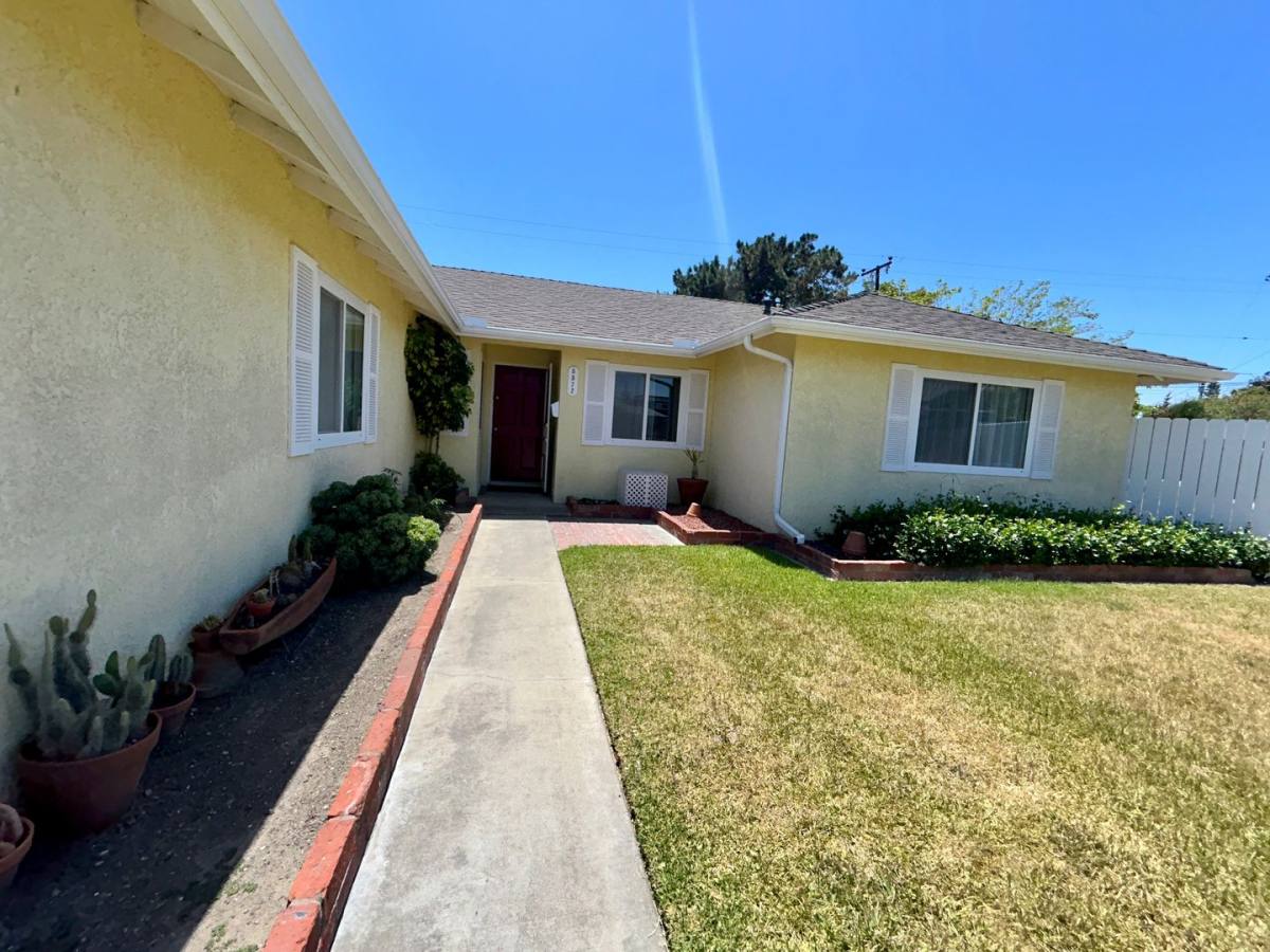 House for rent at 5572 Nevada Dr, Huntington Beach, CA 92647