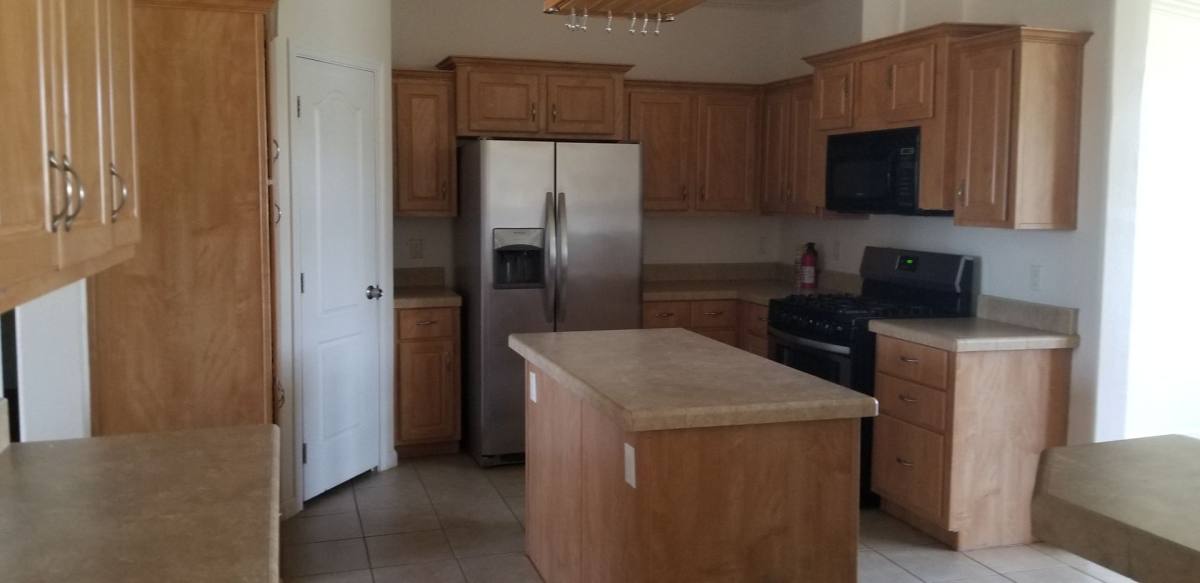 House for rent at 18011 Brimhall Rd, Bakersfield, CA 93314