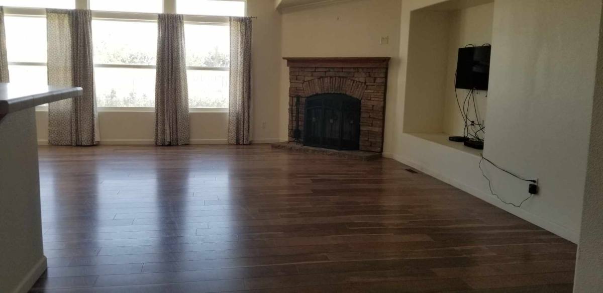 House for rent at 18011 Brimhall Rd, Bakersfield, CA 93314