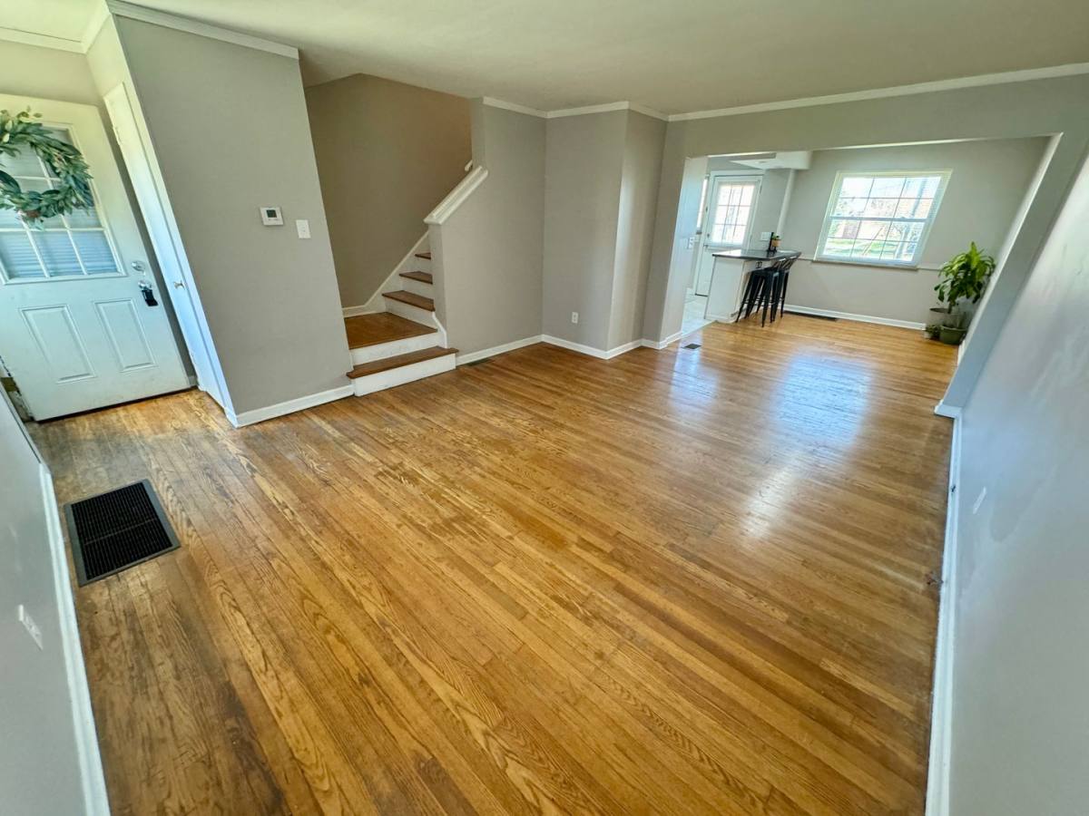Apartment for rent at 1139 - B Sells Ave, Columbus, OH 43212