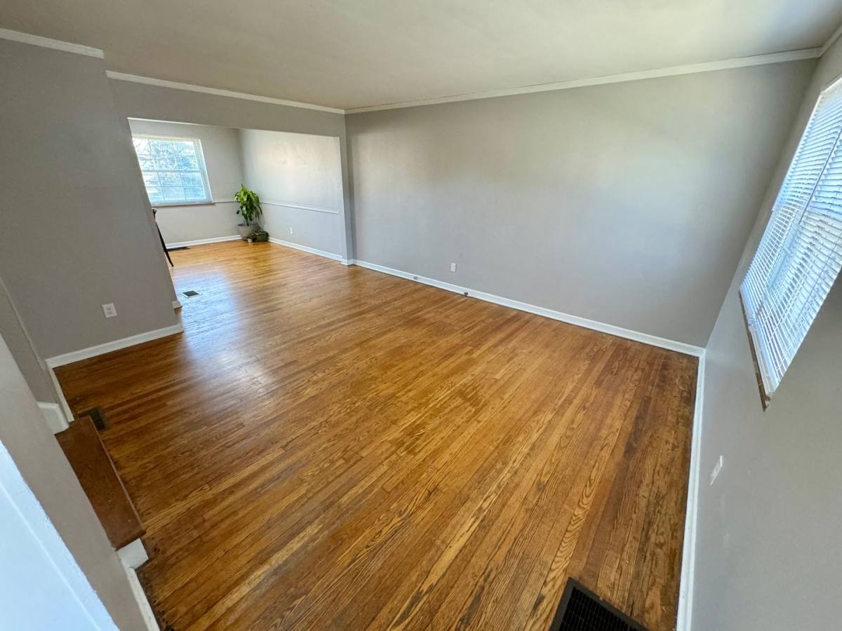 Apartment for rent at 1139 - B Sells Ave, Columbus, OH 43212