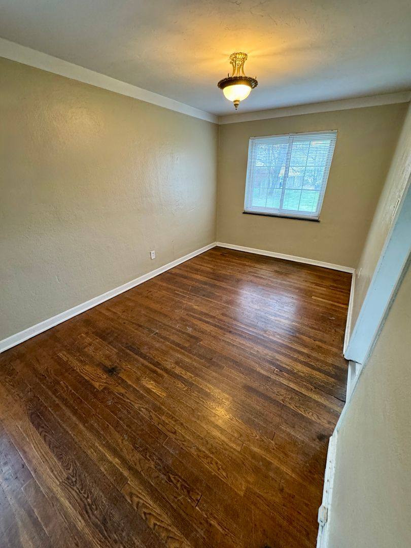 Apartment for rent at 1684-1690 NW Blvd, Columbus, OH 43212
