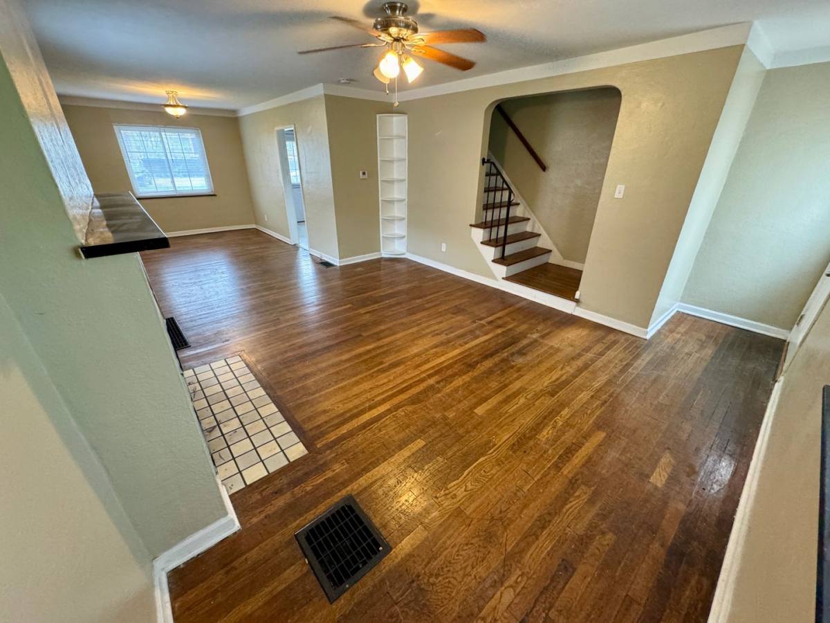 Apartment for rent at 1684-1690 NW Blvd, Columbus, OH 43212
