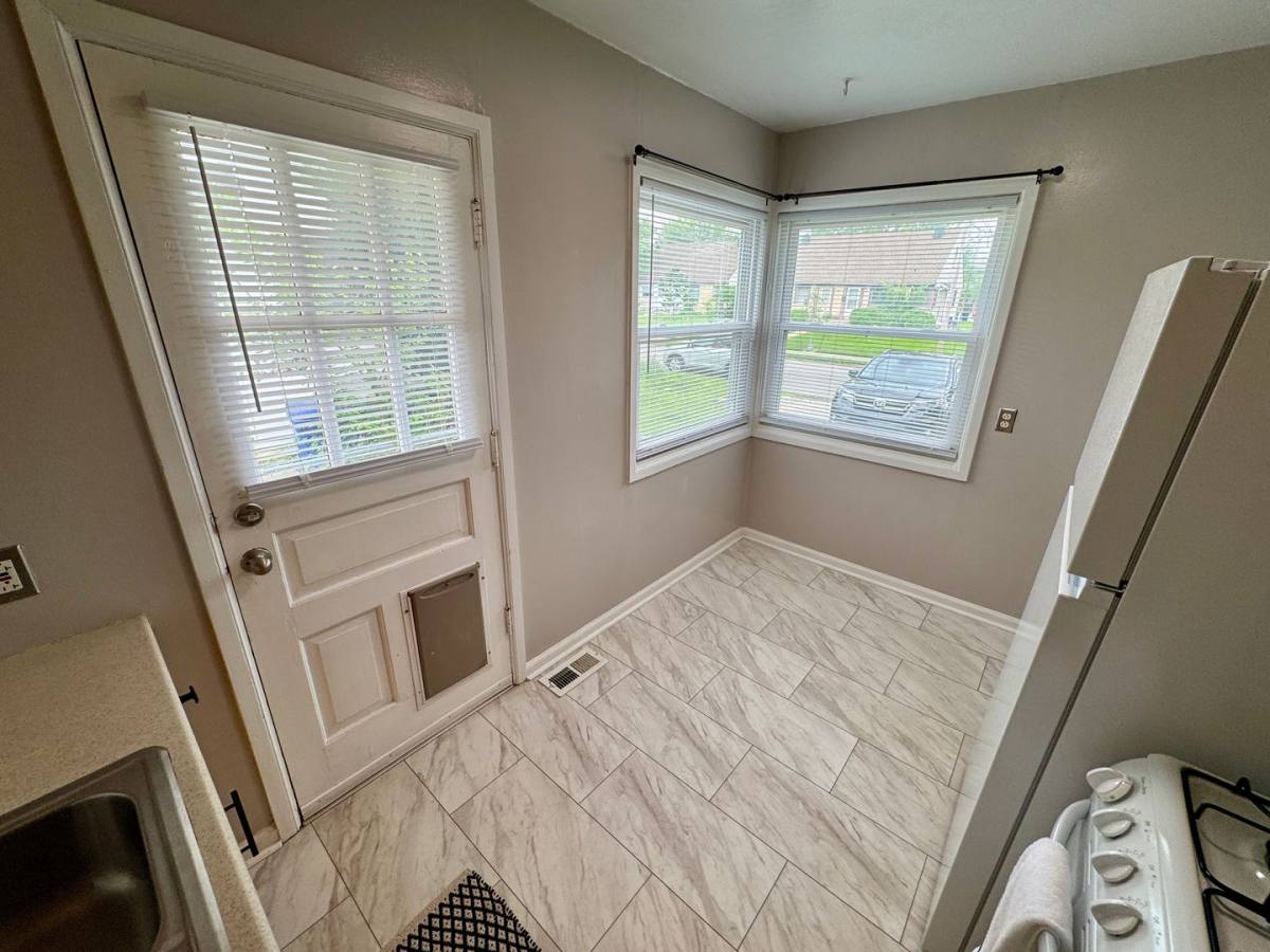 Apartment for rent at 1545-1547 W 7th Ave, Columbus, OH 43212
