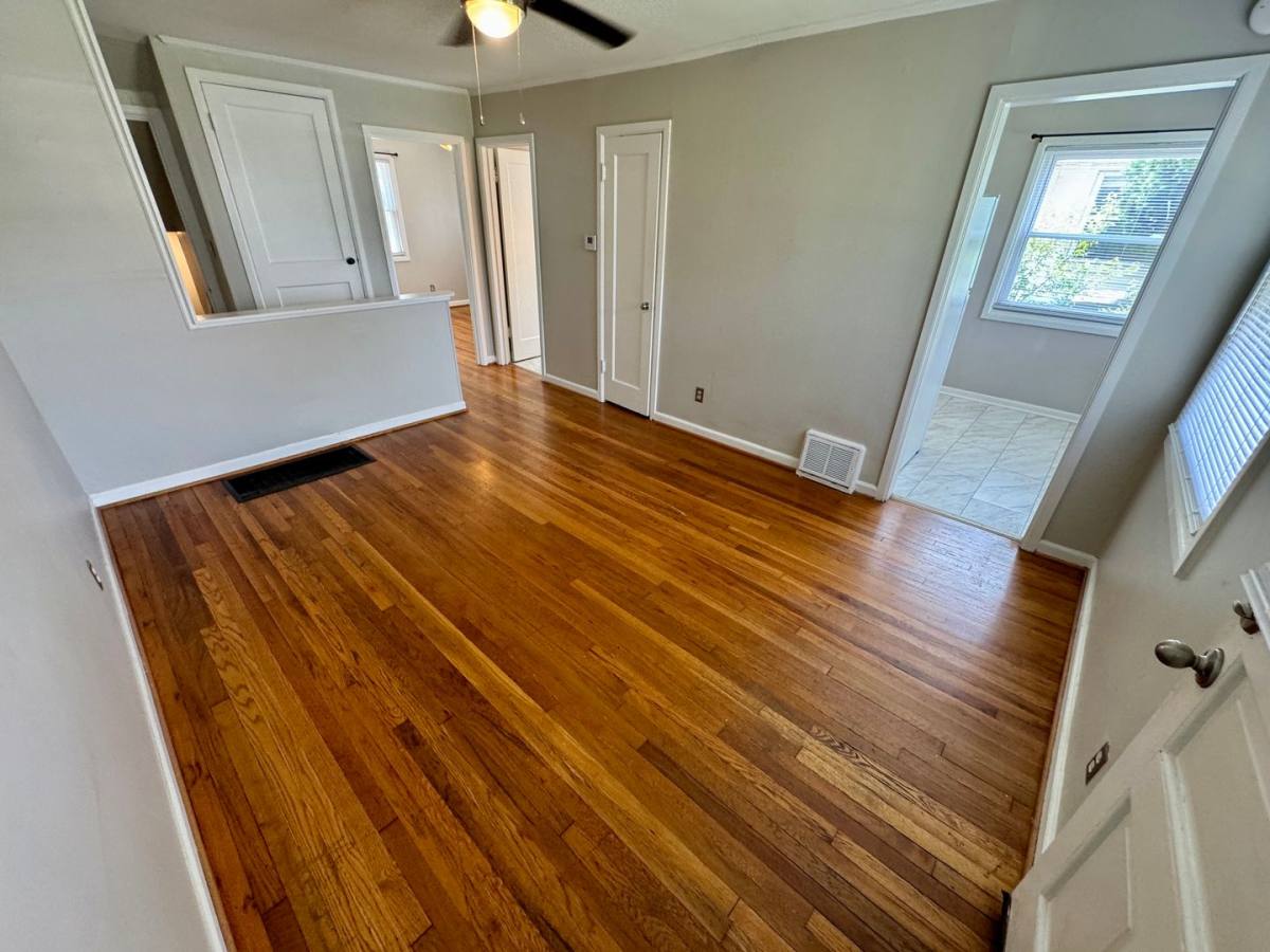 Apartment for rent at 1545-1547 W 7th Ave, Columbus, OH 43212