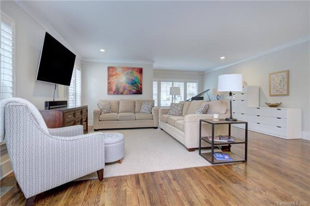 House for rent at 3215 Cambridge Rd, Charlotte, NC 28209