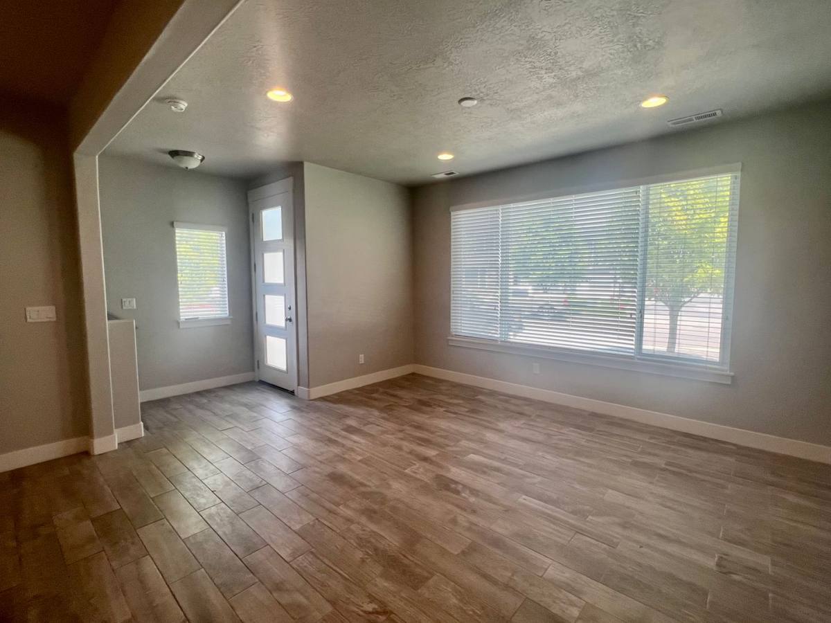 Townhouse for rent at 1732 W Thira Lane, South Jordan, UT 84095