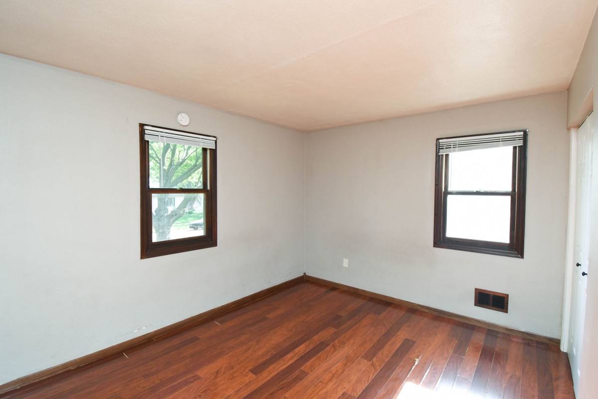 House for rent at 900 S Marday Ave, Sioux Falls, SD 57103