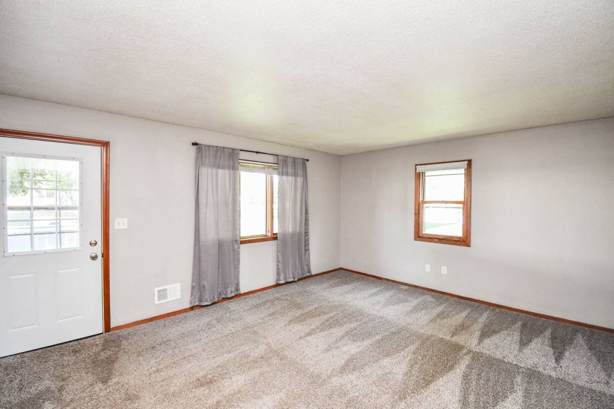 House for rent at 900 S Marday Ave, Sioux Falls, SD 57103