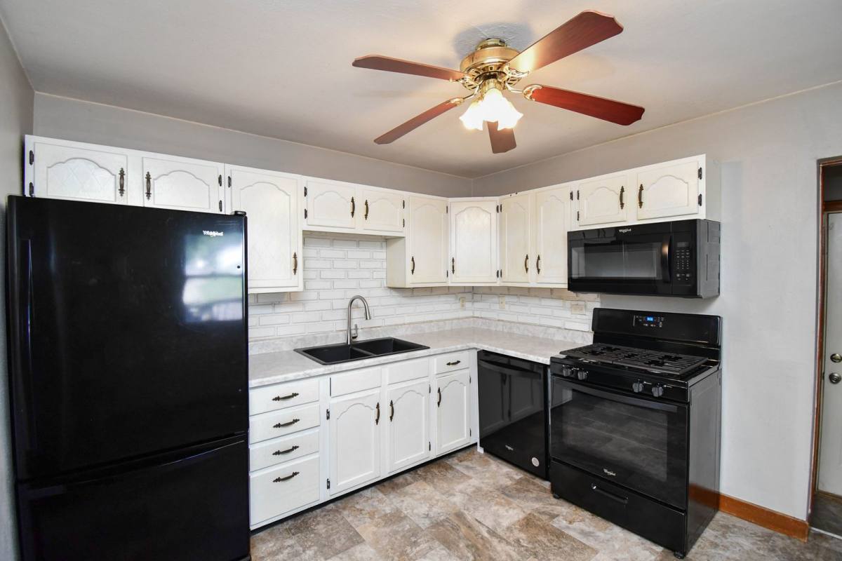 House for rent at 900 S Marday Ave, Sioux Falls, SD 57103