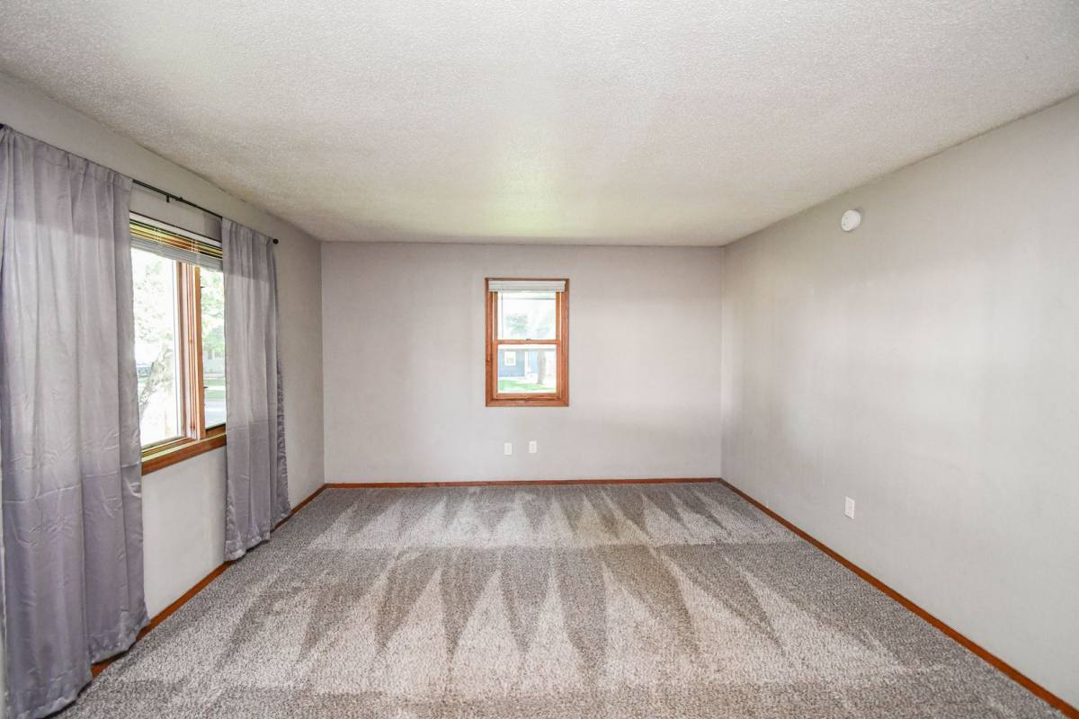 House for rent at 900 S Marday Ave, Sioux Falls, SD 57103
