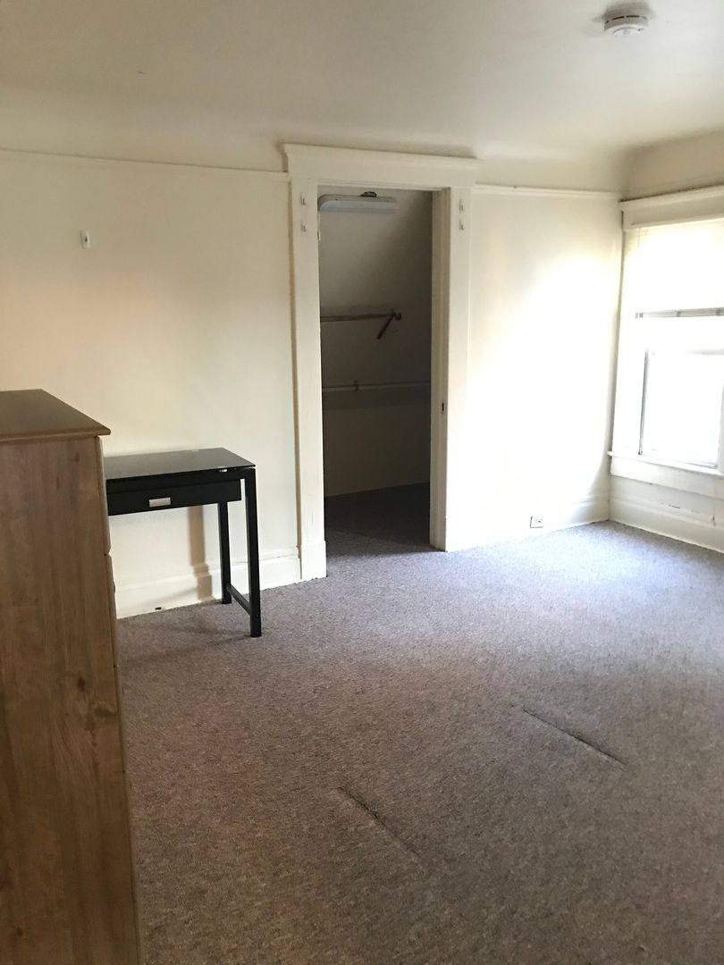 Apartment for rent at 109 Nthayer St, Ann Arbor, MI 48104