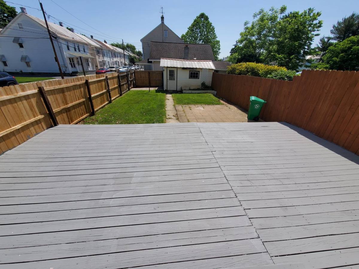 Townhouse for rent at 254 Franklin St, Carlisle, PA 17013