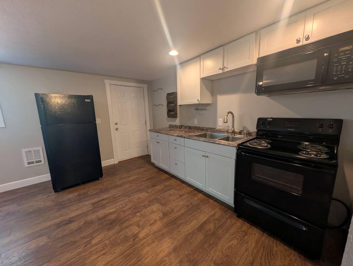 Apartment for rent at 133 Marion Ave N, Bremerton, WA 98312